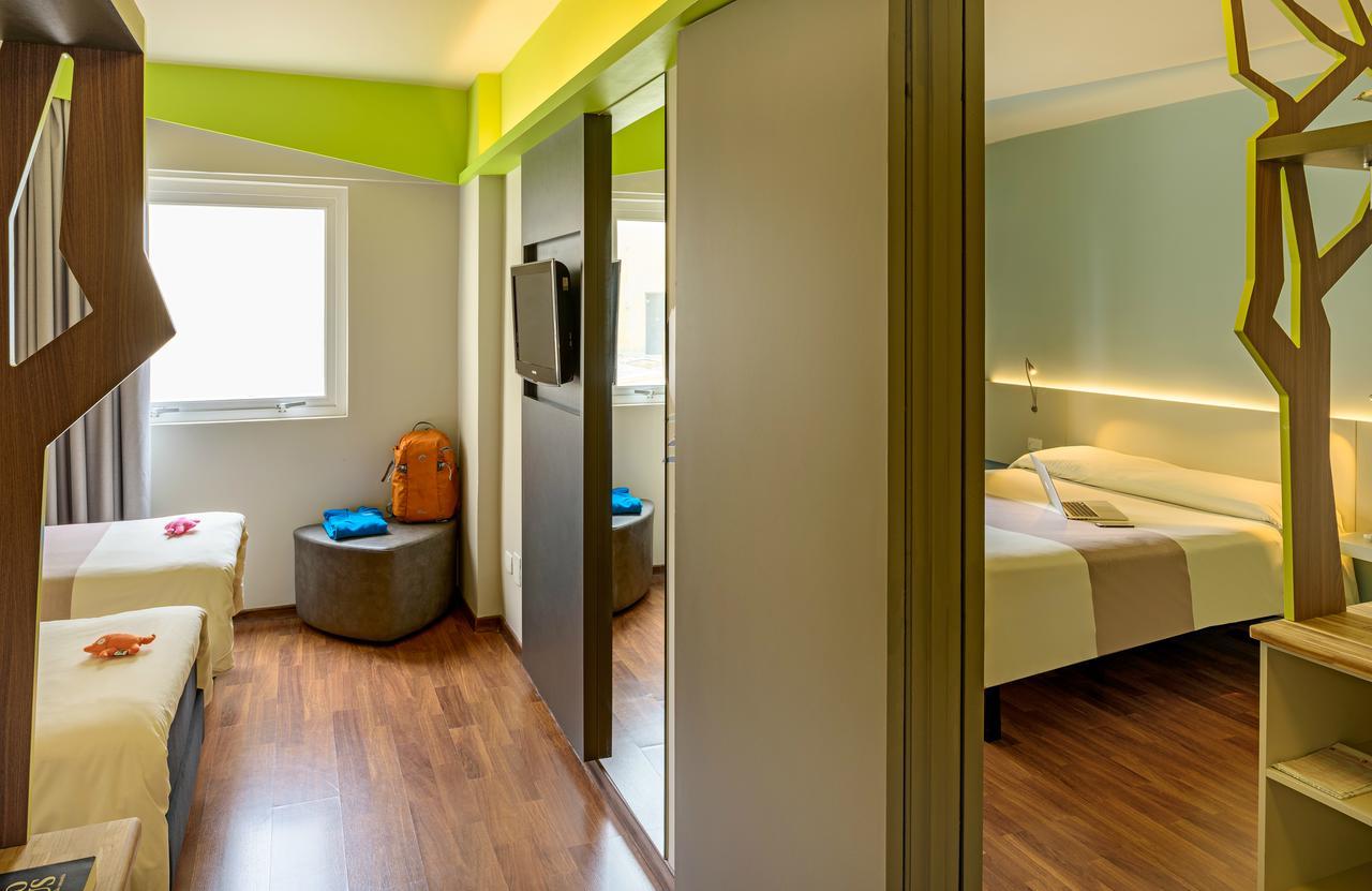 Ibis Styles Curitiba Centro Civico Hotel Exterior photo